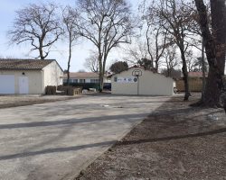 Un des 2 bâtiments sanitaires Un des 2 bâtiments sanitaires