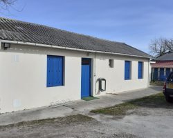 Parmi les premières installations, l'infirmerie. Parmi les premières installations, l'infirmerie.