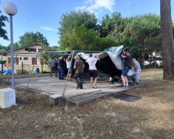 Compte tenu du poids, il faut du monde ! Compte tenu du poids, il faut du monde !