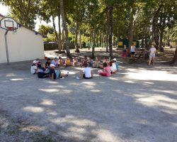 Premiers jeux de groupe Premiers jeux de groupe