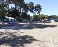 Le camp sous le soleil Le camp sous le soleil