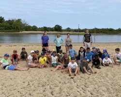 La mer n'est jamais très loin La mer n'est jamais très loin