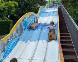 Pour les petits, sortie à La Coccinelle Pour les petits, sortie à La Coccinelle